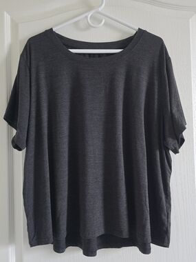 dip Charcoal Gray Short Sleeve Tee